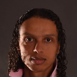 Portrait of Ismaël Ziani, founder and CEO of ProximaReg